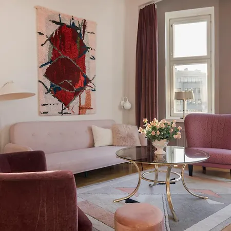 Lovely Vintage Suite, Autohalli Lägenhet