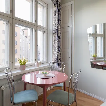 Apartment Lovely Vintage Suite, Ilmainen Parkkihalli Helsinki