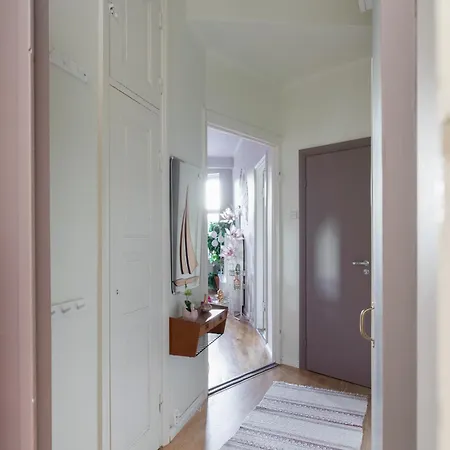 Lovely Vintage Suite, Autohalli Lejlighed